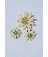 Vintage Mid century Plastic Flower Clip on earrings and Brooch Set - $20.07 CAD