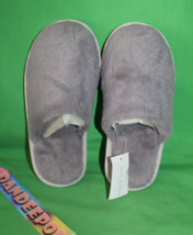 Mia &amp; Tess Lavender Slippers Size Women&#39;s Small - £23.26 GBP