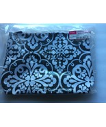 NEW Thirty-One Medallion Medley 12&#39;&#39; x 8&#39;&#39; Zipper Pouch - $25.20 CAD