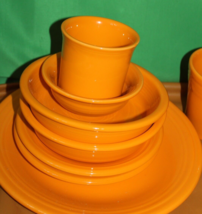 8 Piece Fiesta Orange Butterscotch Dinnerware Plates Bowls Mugs Set - £39.56 GBP
