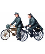 Tamiya - German Soldiers with Bicycles Model Set - £10.86 GBP
