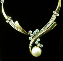 Vtg Gold Tone Articulated Necklace AB Aurora Borealis Stones Faux Pearl Elegant  - £15.73 GBP