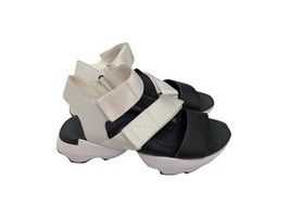 Women&#39;s SOREL Sz 9 Kinetic Impact Sporty Sandals Ivory/Black MINT CONDIT... - $1,194.60 MXN