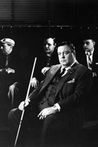 Jackie Gleason iconic The Hustler seated in chair holding pool stick 18x24 Poste - £18.47 GBP