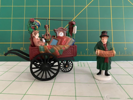 Department 56 Chelsea market curiosities Monger and cart - $22.81