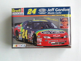 FACTORY SEALED Revell #24 Jeff Gordon DuPont Auto Finishes Monte Carlo #85-2476  - £19.65 GBP