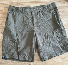 Roundtree &amp; Yorke Casuals Men&#39;s Cargo Shorts Size 44 NWOT Cotton OLIVE G... - $38.00