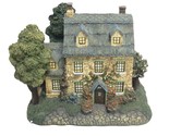 Hawthrone village Figurine Stonebrooke inn 307441 - $39.00