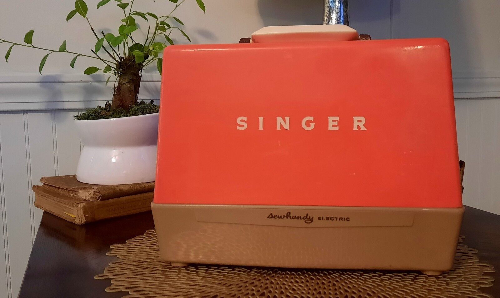 Singer Kids Sewing Machine, Battery Operated-Chainstich, Art Projects