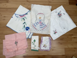 Vtg Lot of 7 Flawed Handmade Embroider Applique Textile Fabric Tablecloth Towel - £22.31 GBP