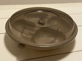 Vintage Nordic Ware Microwave Divided 4 Section Plate Tray with Lid Round USA - £14.61 GBP