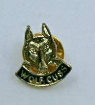 Boy Scout Wolf Cubs Logo Pin Label Pinback Button Gold Vintage (B) - £9.13 GBP