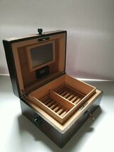Brizard and Co. - Humidor - 30 / 40 Count NIB  Made in USA image 2