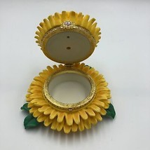 Vintage Trinket Keepsake Box Yellow Flower Design Hinged Collectible Storage - £16.99 GBP