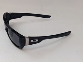 Oakley Montefrio Unisex Occhiali da Sole Lucidato Nero Strutture Nero Lenti - £30.89 GBP