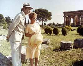 Peter O&#39;Toole and Petula Clark in Goodbye, Mr. Chips Looking at Ruins 16x20 Canv - £55.74 GBP