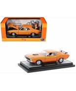 1971 Dodge Challenger R/T 440 Orange with Yellow Stripes and White Interior - $1,031.07 MXN