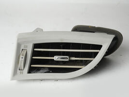 2010-2013 Buick Lacrosse Air Vent Grille Heater Duct Center Left Lh Front - $68.77