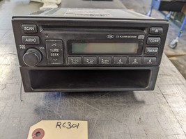 Radio CD Player Tuner Receiver From 2004 Kia Sorento  3.5 961403E201 - $39.95