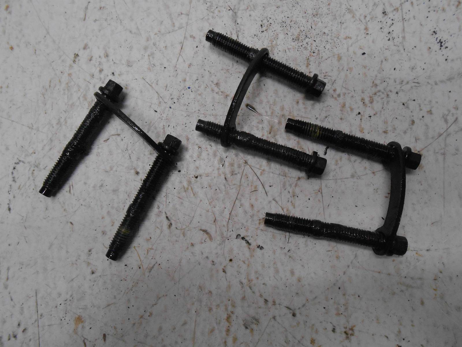 2005 Jeep Liberty FRONT FRONT DRIVER SHAFT BOLTS - $29.99