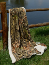 Camo Woods Design Camouflage Sherpa Luxury Light Weight Soft Blanket 50" x 70"