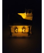Cobblestone Corners Miniatures Church for Christmas 639277573803 Light i... - £9.44 GBP