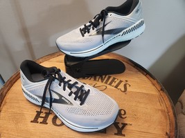 New Brooks Adrenaline GTS 22 offers cushion support size 10.5 wide 4E - $117.81