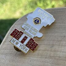 Lions Club Lapel Pin District 20 E I State School For Blind Batavia New ... - $14.00