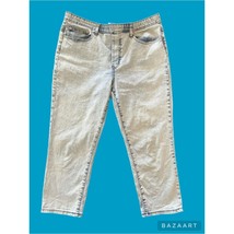 DG2 Diane Gillman Stretch Waist Light Wash Pull On Cropped Jeans - $14.84