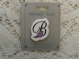 Letter B with Purple Rose, Vintage Initial Brooch Pin, 1980s Ceramic - £6.12 GBP