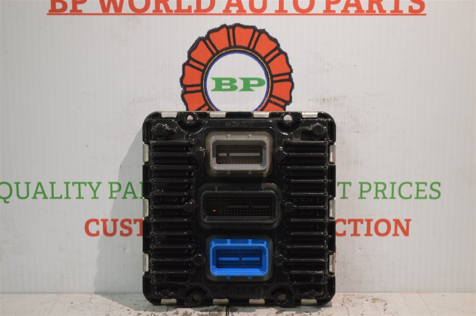Engine ECM Electronic Control Module 4.6L And 50 Similar Items