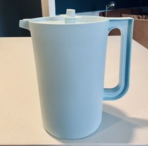 NEW Rare Tupperware Pitcher 1676-4 Push Button Seal Lid Aqua Robin Egg Blue - £21.59 GBP