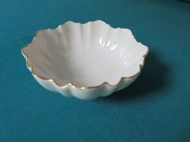 Compatible with Lenox Small Round Footed Bowl 2 1/2 X 6 Gold Rim [*LXBSKT6] - $38.21