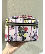 Victoria’s Secret Blush Floral Striped Small Weekender Train Case Pink NEW - $639.77 MXN