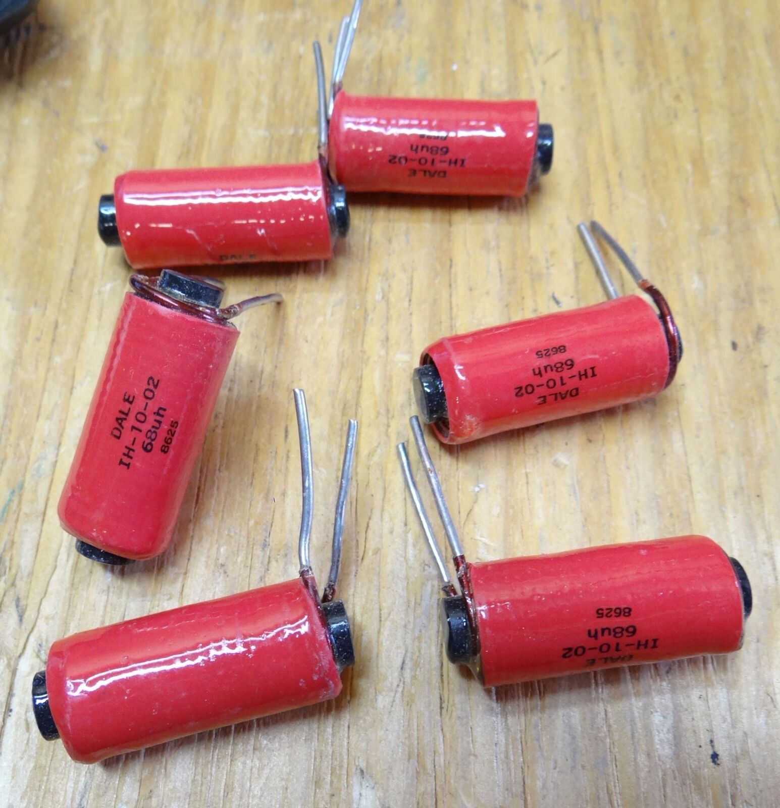 SIX COUNT VISHAY DALE IH-10-02 68uH INDUCTOR - $9.99
