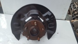 Passenger Front Spindle/Knuckle Fwd Without Abs Fits 03-08 Matrix 908047 - £129.88 GBP