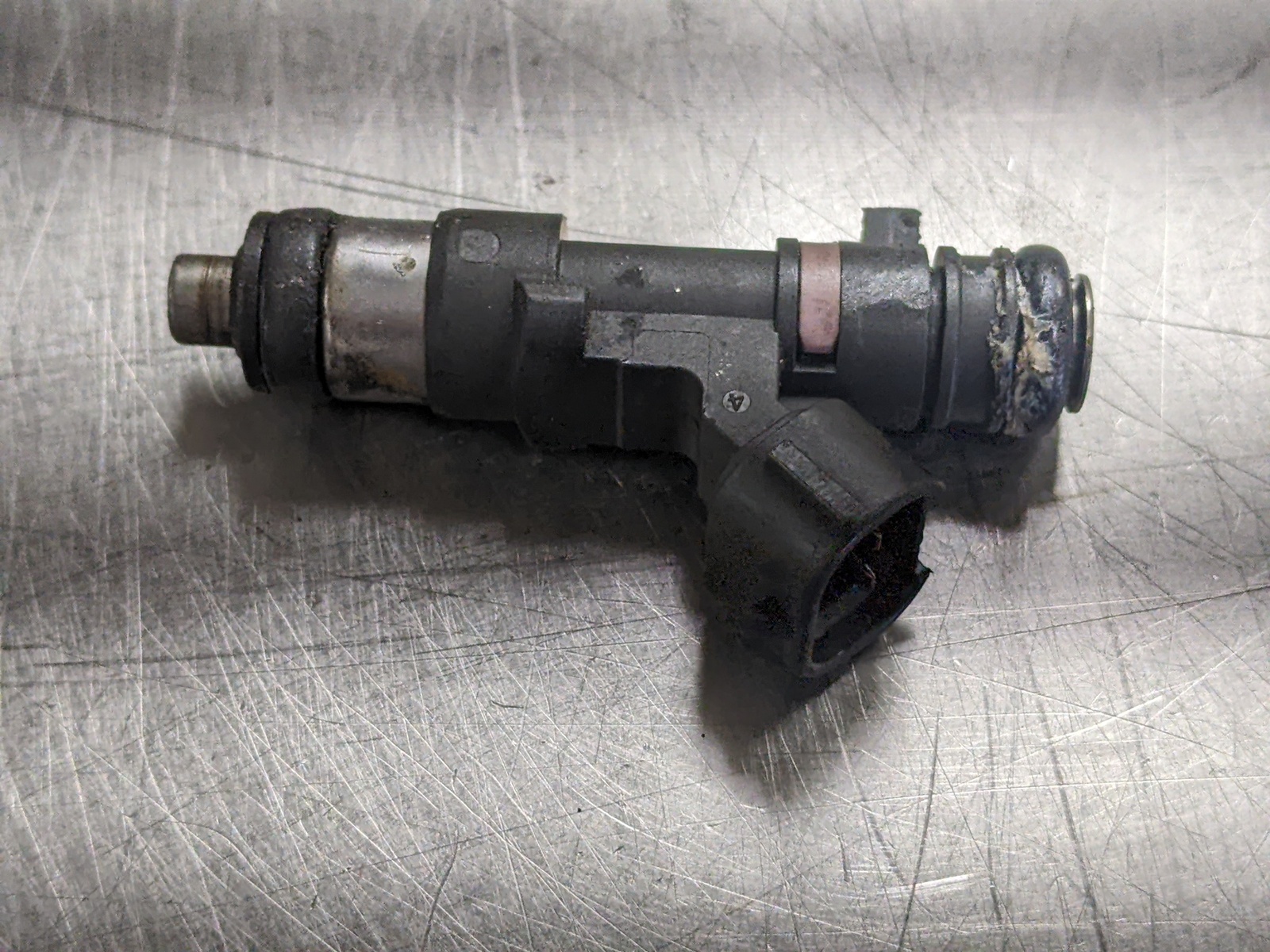 Fuel Injector Single For 05-15 Nissan Xterra  4.0 166007S00A 4WD Item image 3