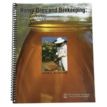 Honey Bees and Beekeeping Year in the Life of an Apiary Delaplane Homest... - $356.64 MXN