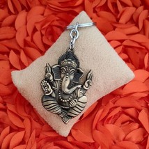 Hindu Lord Shree Ganesh Metal idol Keychain NEW - £11.63 GBP