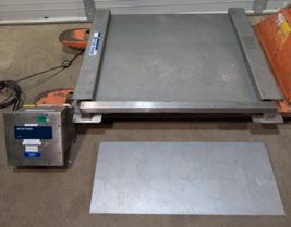 Mettler Toledo 30&quot; x 30&quot; Floor Scale 055-BAL-4701 500kg x 0.1kg IND131 T... - $1,215.00