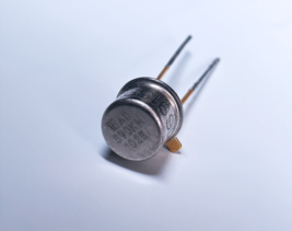 AD590KH Analog Devices Analog Output 2-Terminal Temperature Sensor TO-52 - £8.97 GBP