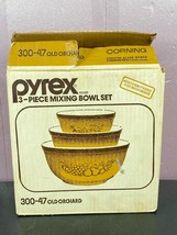 Pyrex Old Orchard 3 pc. Nesting Bowl Set 300-47 #401,#402,#403 open Box New Vtg - £46.92 GBP