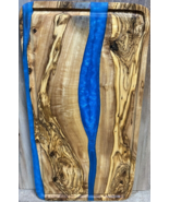 STUNNING HAND CRAFTED OLIVE WOOD RESIN CUTTING BOARD 18&quot; X 9&quot; - $2,403.44 MXN