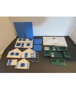 Bachmann Plasticville O Scale 2 Ranch House Building Snap Kits Blue Gree... - $19.64 CAD