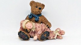 1997 Boyd Bear 3527 Shelby Yesterdays Child Asleep in Teddys Arms Figurine Resin - £20.77 GBP