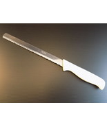 QUIKUT V ULTRA SHARP Professional Carving Knife 8&quot; Serrated Blade Made i... - $18.98 CAD