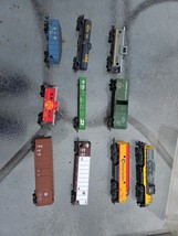 vintage HO train lot 8 cars 2 engines Life-Like Walthers Chessie 4472 CS... - $1,112.51 MXN