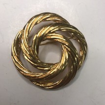 Vintage Monet Love Knot Gold Tone Swirl Brooch - £6.16 GBP