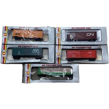 AHM HO Freight Cars: New Haven, CN, GM&amp;O, Great Northern, Vermont Railway - $59.39