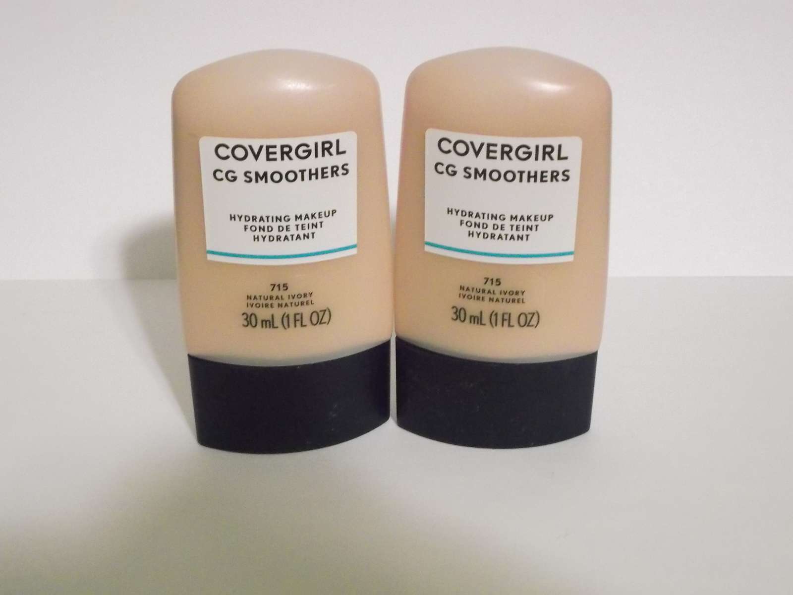 2X Covergirl CG Smoothers Hydrating Makeup Natural Ivory #715 - 2 Pack - £14.16 GBP